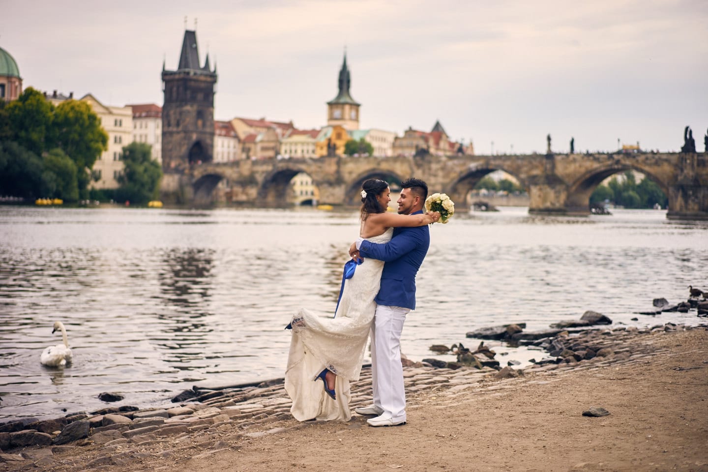 Svatba u Karlova mostu