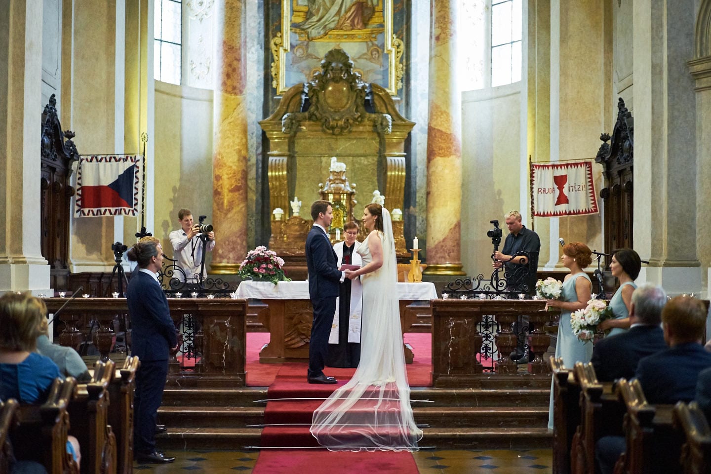 Svatba v kostele sv. Mikuláše